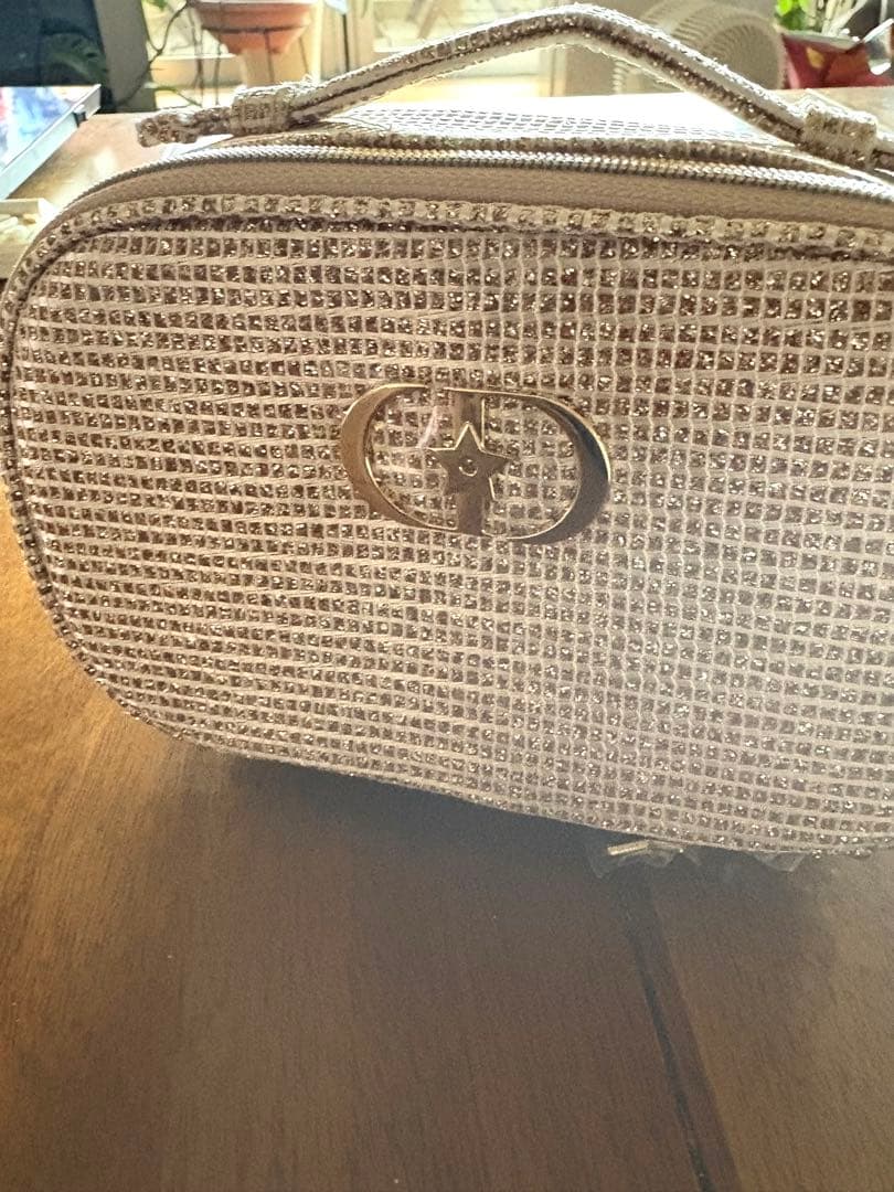 DIORクリスマスコフレ限定ポーチ