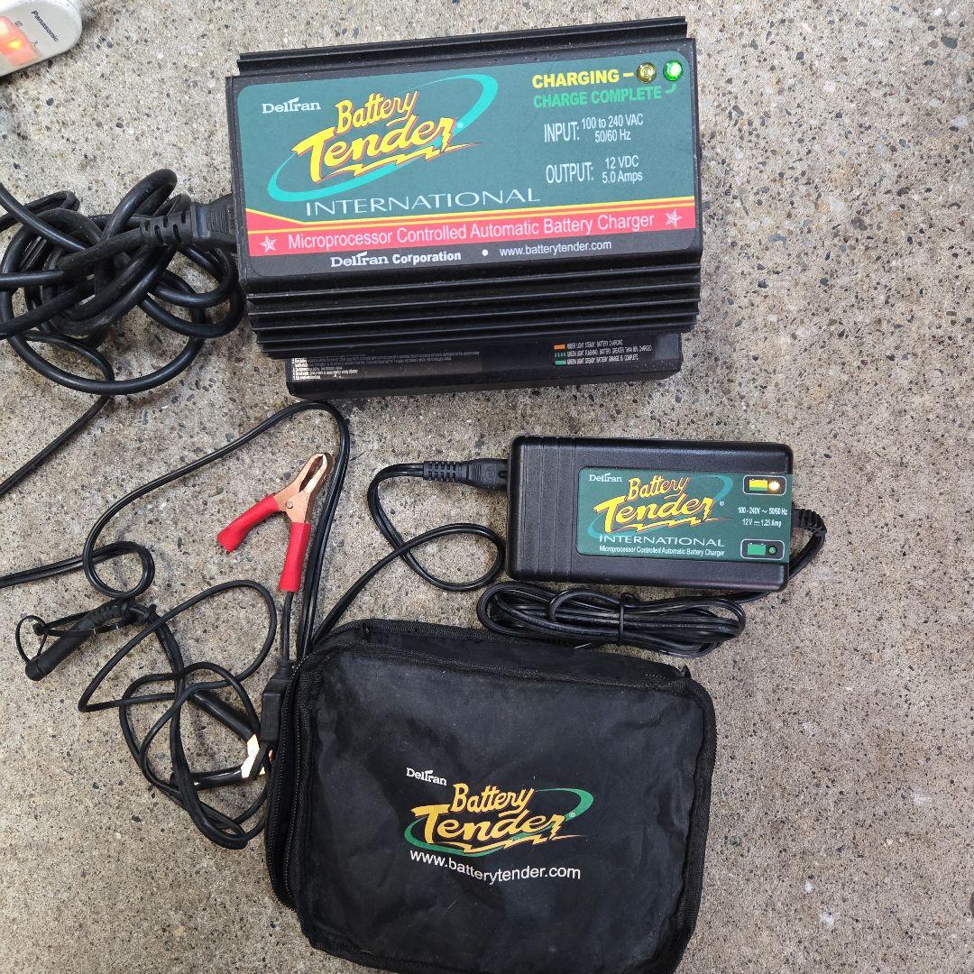 BATTERY TENDER(バッテリー テンダー) ジャンク品