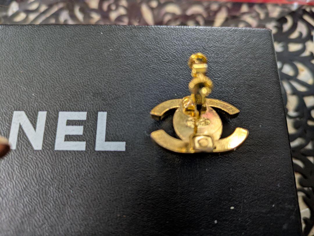 CHANEL ゴールドターンロック CCロゴ イヤリング