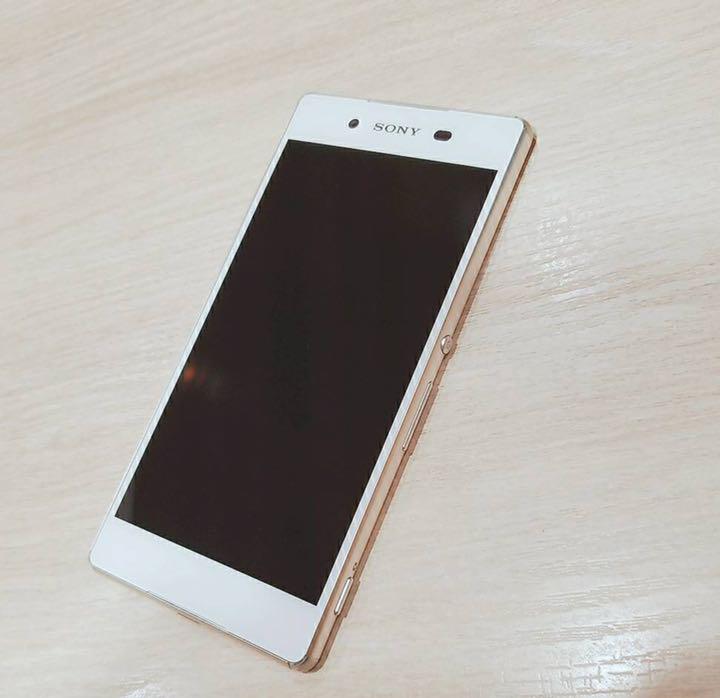 大人気定番 Xperia 新品同様 ほぼ未使用 即購入OK KxDAZ-m45196513858 Z4 SO-03G SIMフリー HOT即納