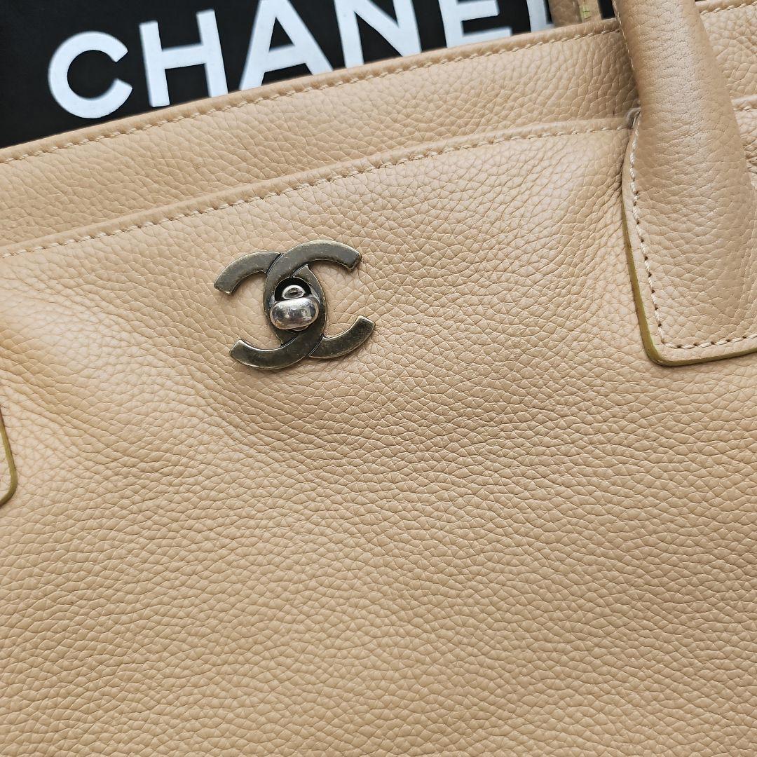 CHANEL ベージュ エグゼクティブトート
