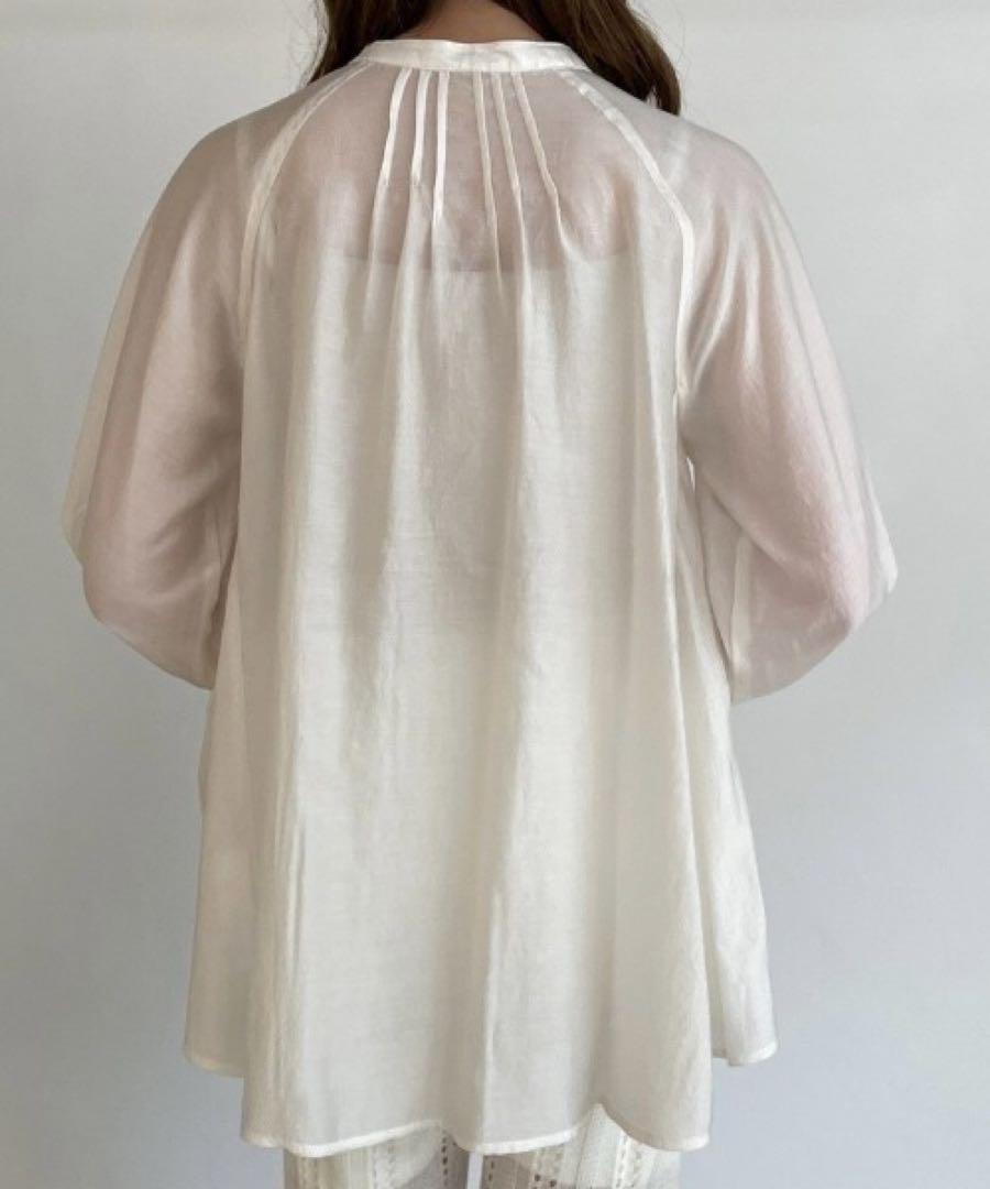 美品【カーサフライン】ピンタックボリュームブラウス　リボン　ゆったり　22SS