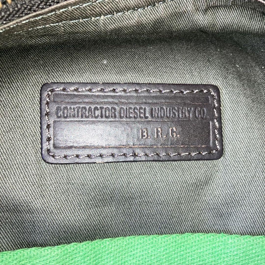 【美品】　DIESEL ボディバッグ　レザー　牛革　ロゴ金具　ダークブラウン