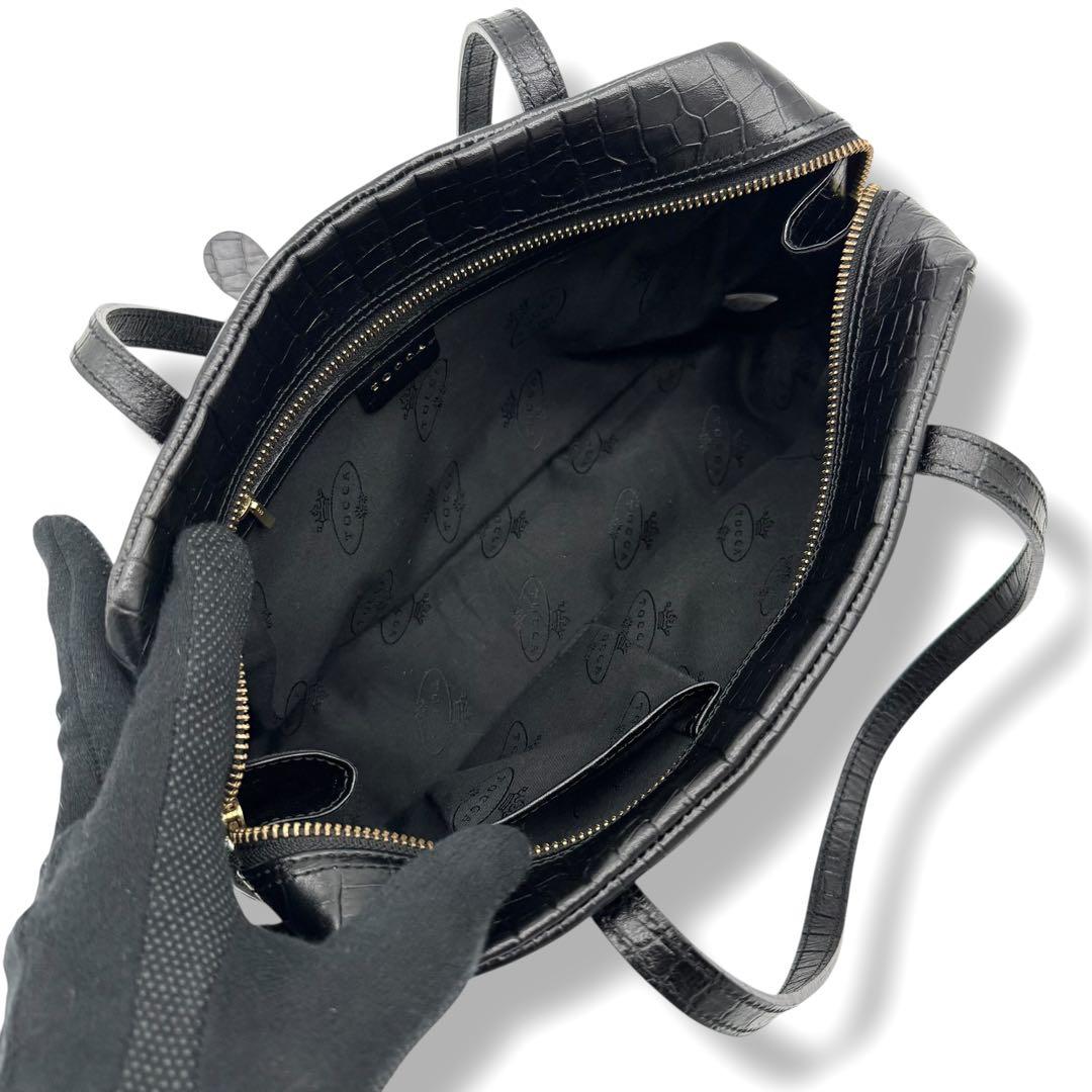 美品 TOCCA ミニボストンバッグ クロコダイル型押しレザー チャーム付き 黒