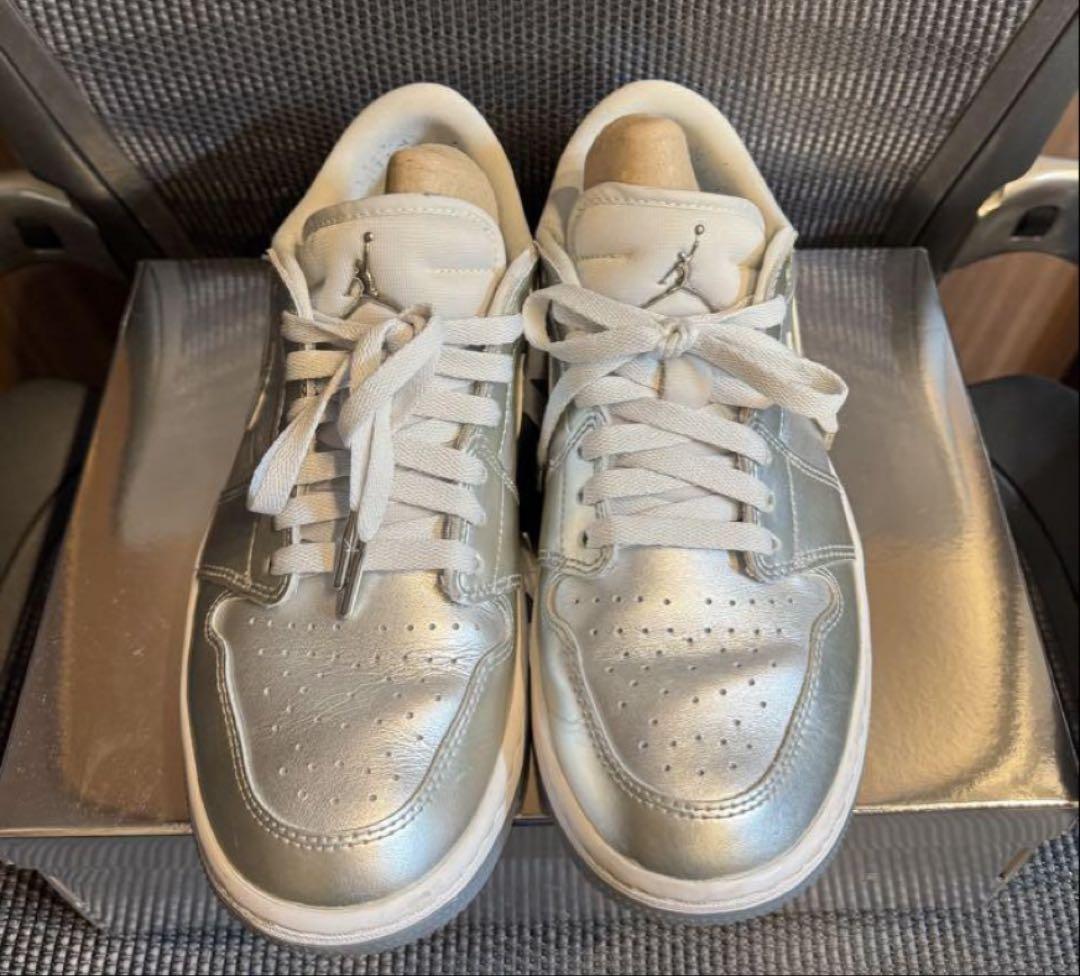 入手困難Nike Air Jordan 1 Low シルバー人気の26Cm