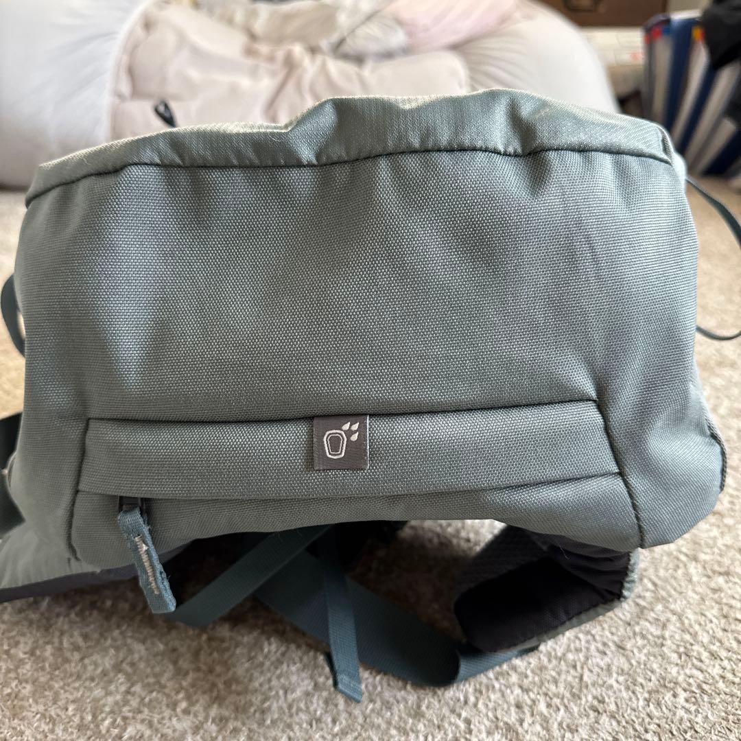 バックパック グレー