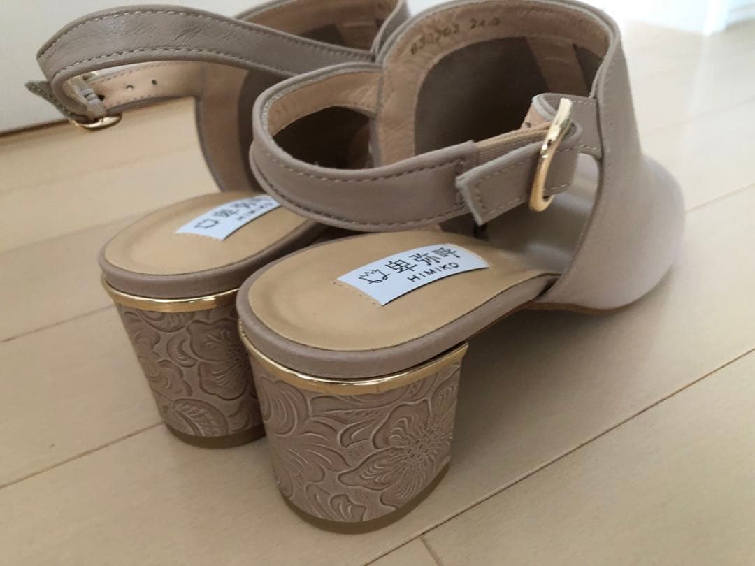 ◆卑弥呼◆チャンキーヒールカバーサンダル24．5cm24.5cm・卑弥呼