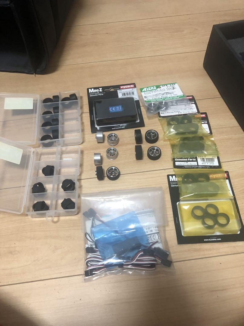 京商ミニッツ MR-03EVO ボックス、スペアパーツ、工具付き 京商ミニッツ MR-03EVO ボックス、スペアパーツ、工具付き
