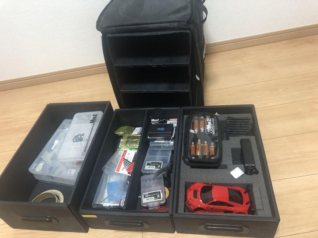 京商ミニッツ MR-03EVO ボックス、スペアパーツ、工具付き 京商ミニッツ MR-03EVO ボックス、スペアパーツ、工具付き