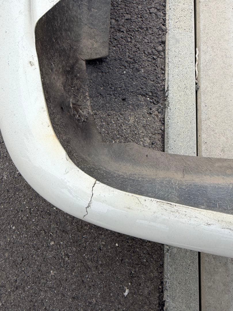 200系ハイエースナロー　社外リアバンパー