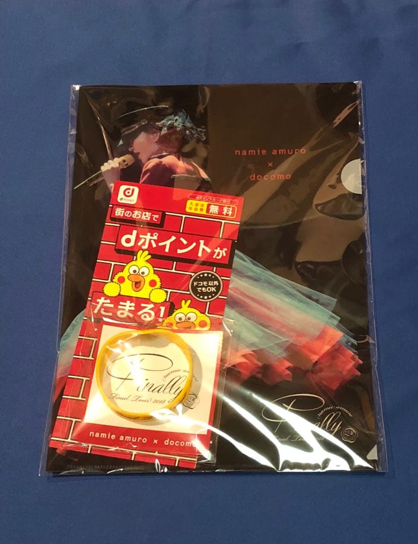 メルカリ 黄色 イエロー 安室奈美恵 シリコンバンド クリアファイル タワレコ 特典 ミュージシャン 2 000 中古や未使用のフリマ