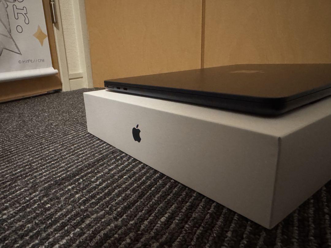 Apple Macbook Air 2025 M4 ミッドナイト