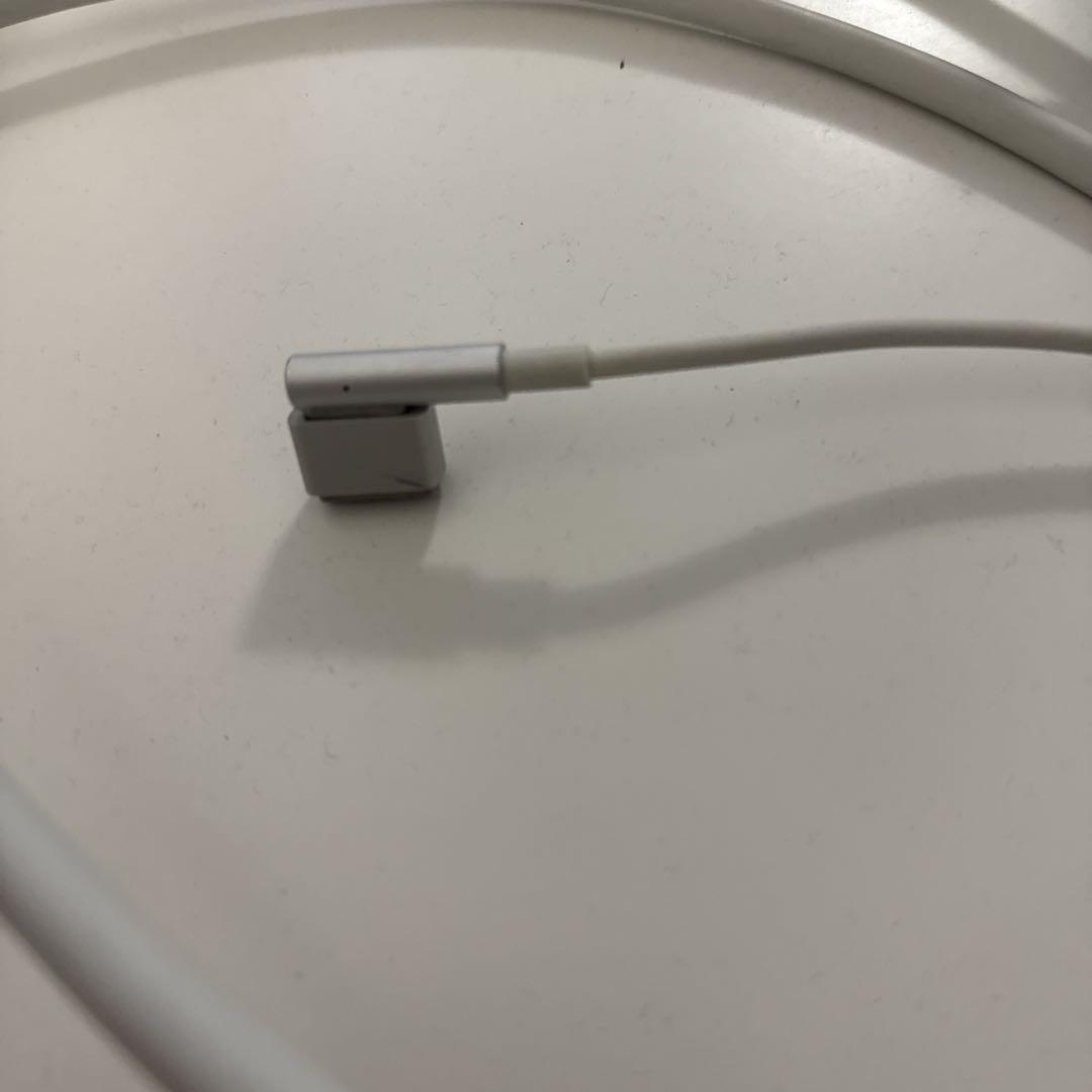 Apple Thunderbolt Display VESAマウント付き