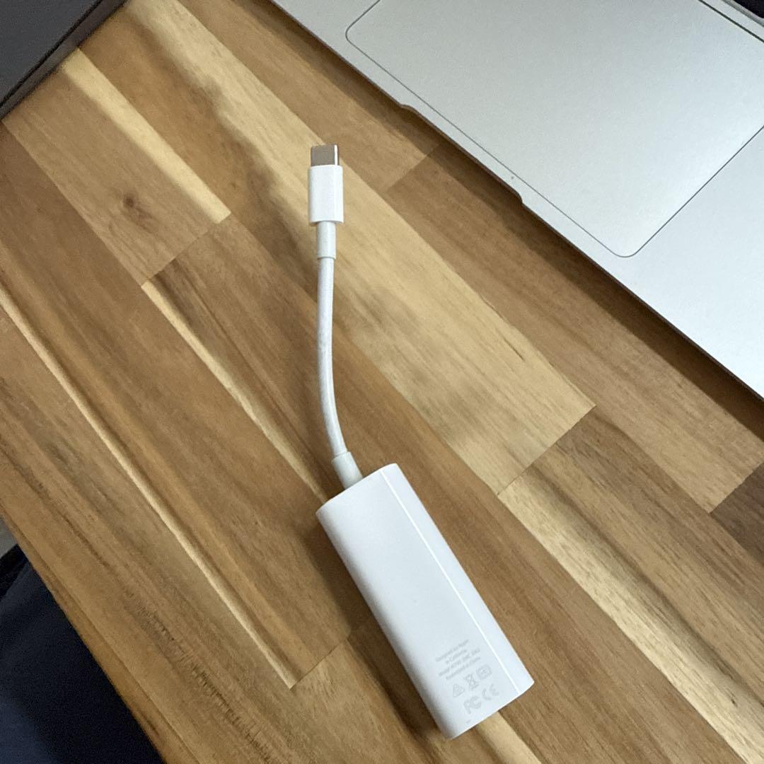 Apple Thunderbolt Display VESAマウント付き
