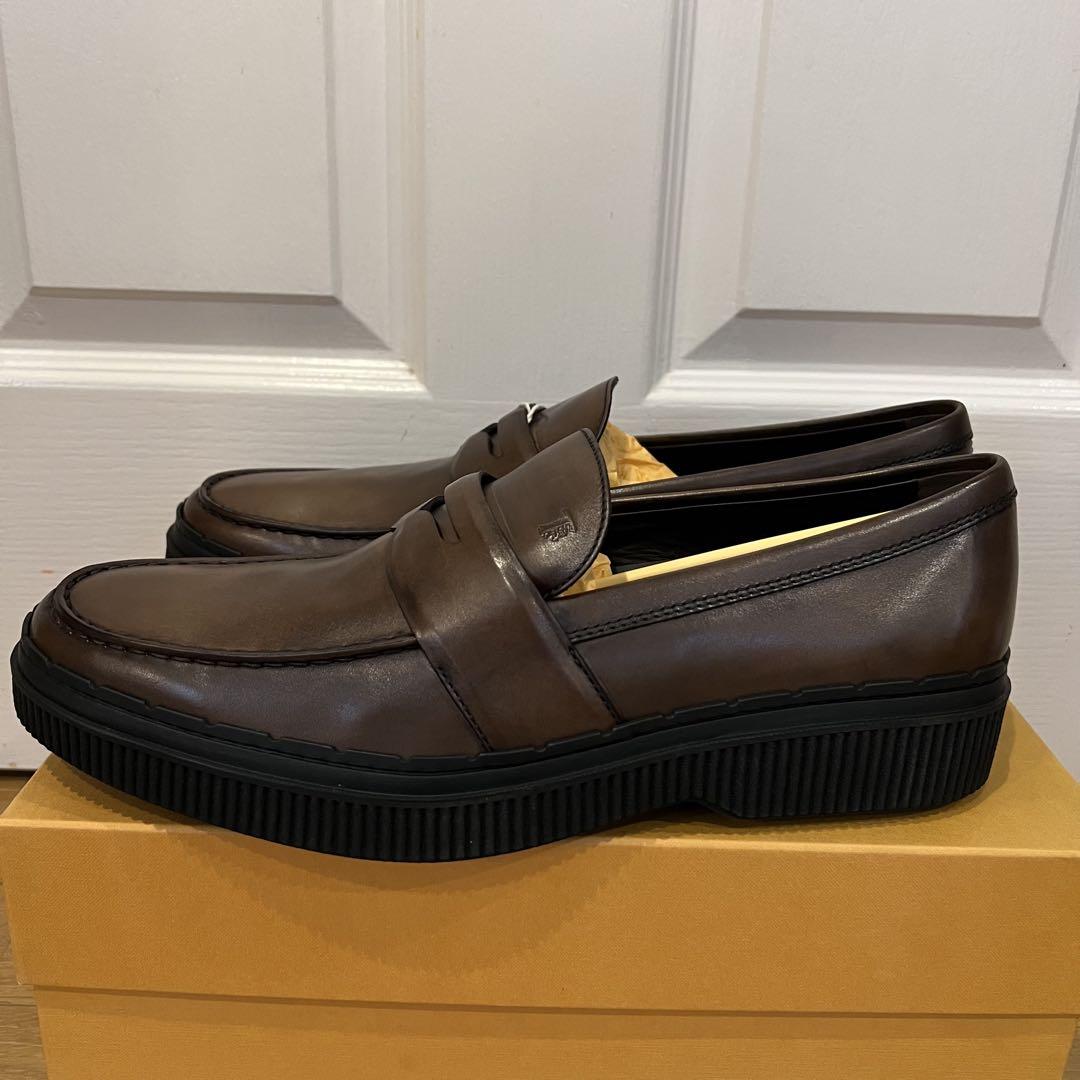 Tod’s トッズ　レザー　高級 レザー