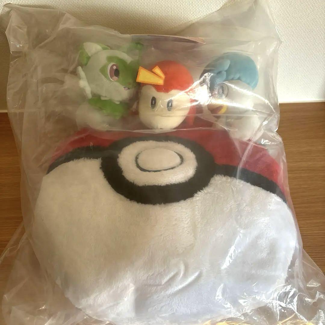 ポケモン一番くじが販売開始！ BIGでもちもちなメタモンに包まれ