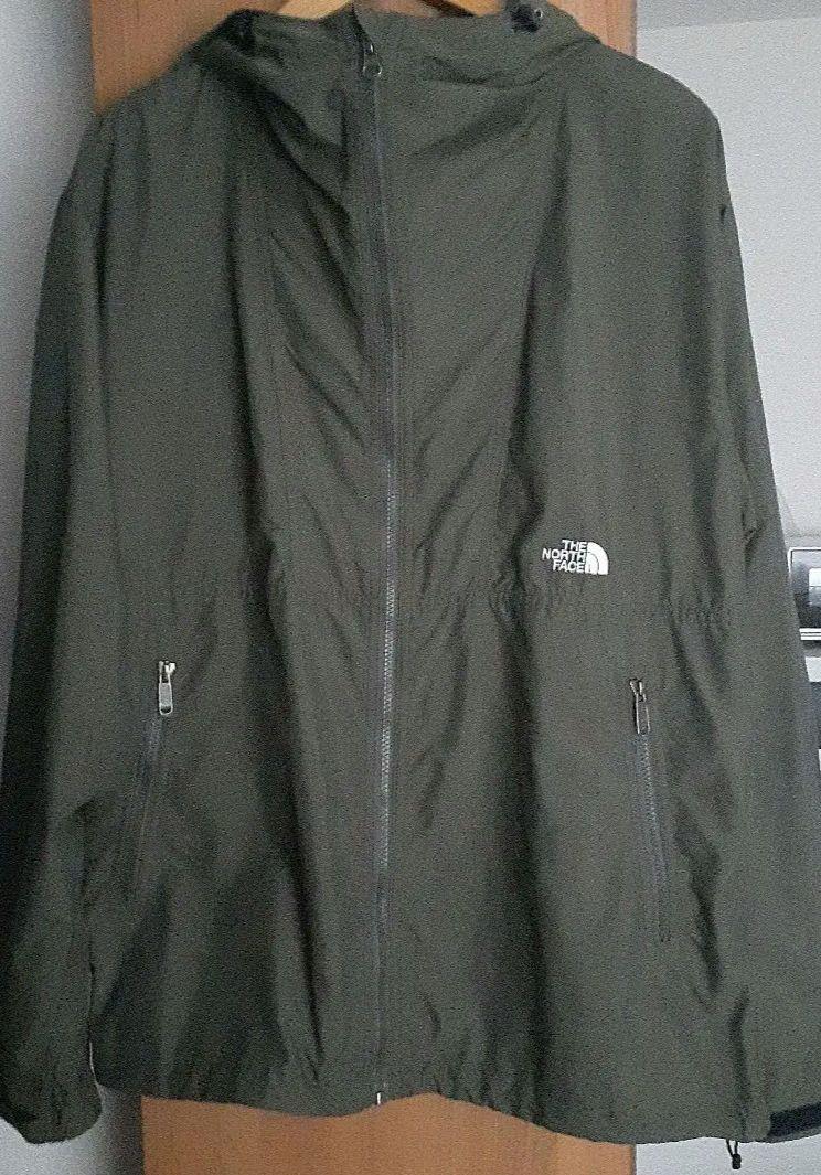 THE NORTH FACE フード付きジャケット 100cm オリーブ THE NORTH FACE フード付きダウンジャケット 90 オリーブグリーン