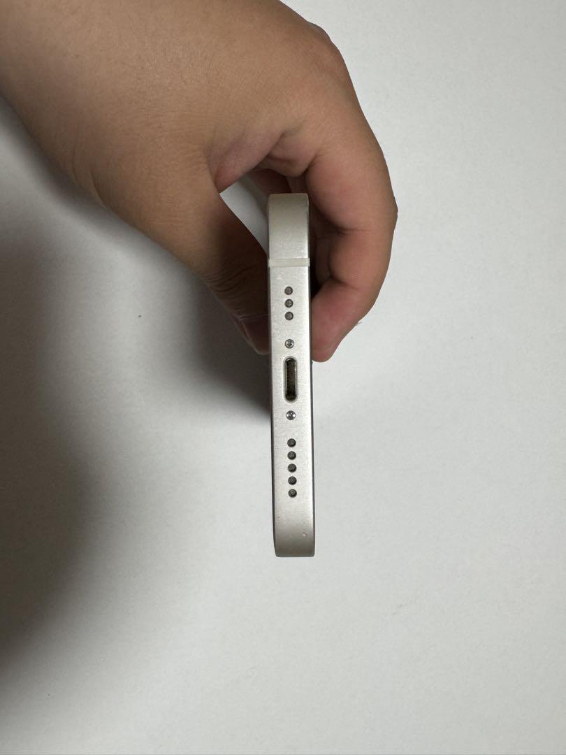 【美品】Apple iPhone 13 256GB スターライト