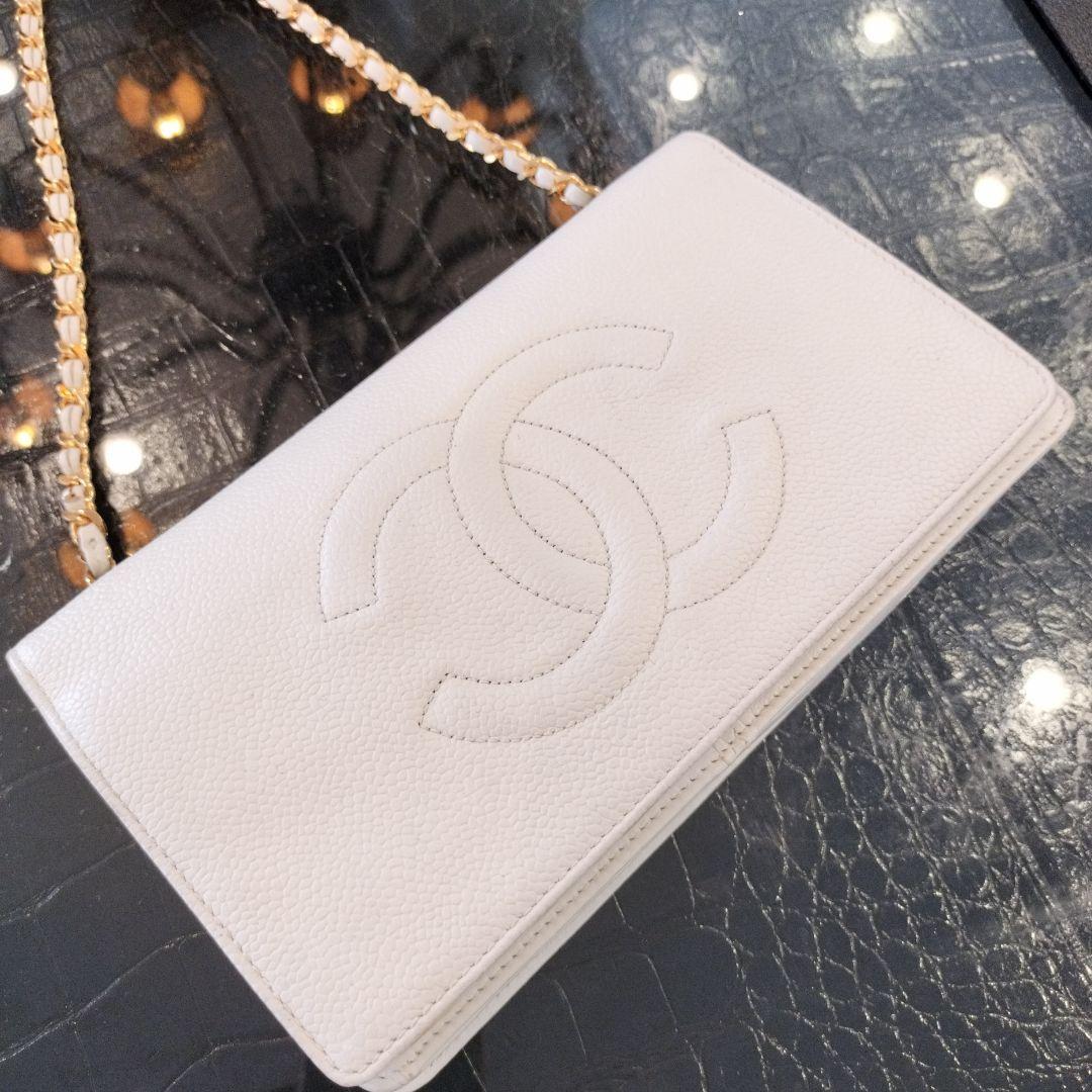 CHANEL キャビアスキン チェーンウォレット ホワイト