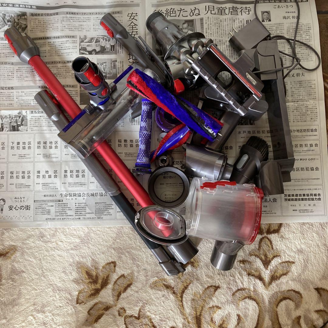 Dyson v8 sv slim fluffy 掃除機　ダイソン