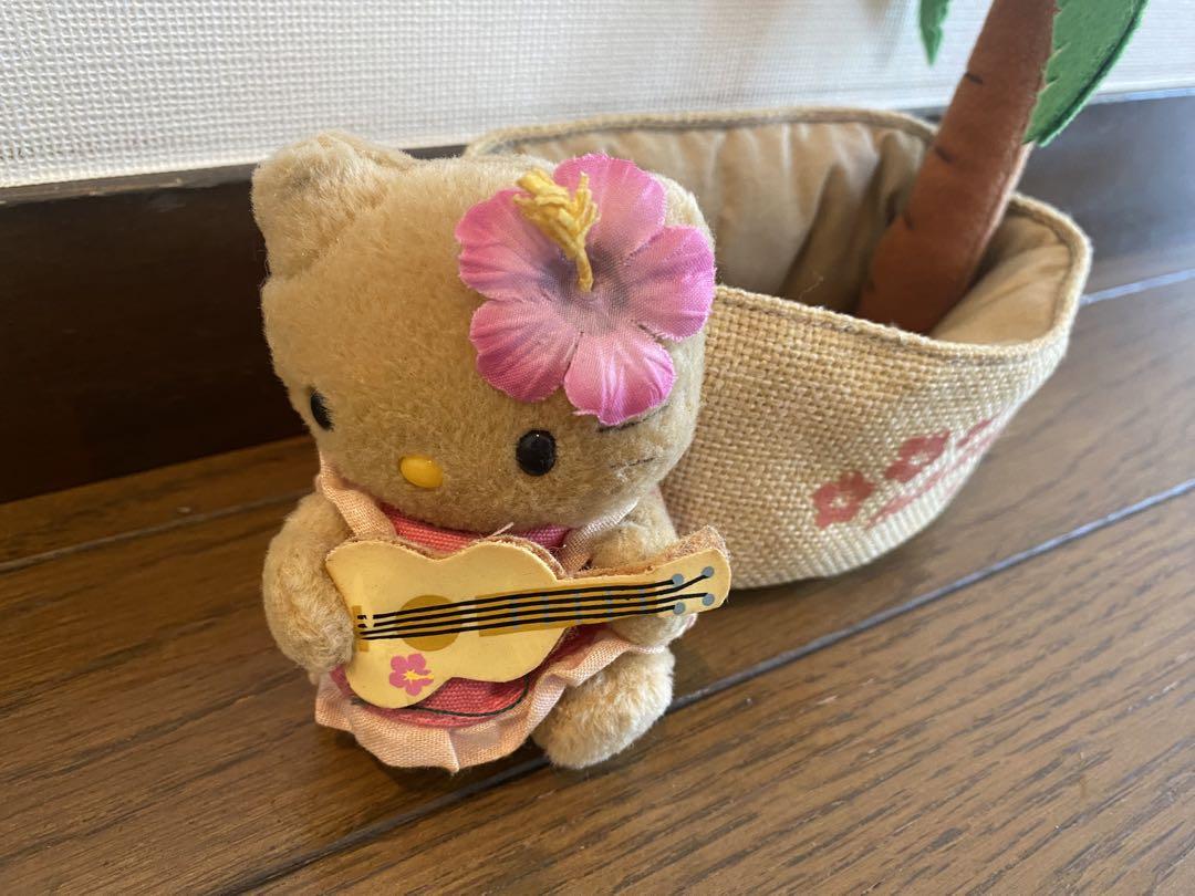 平成レトロ　サンリオ　ハローキティ　入れ物