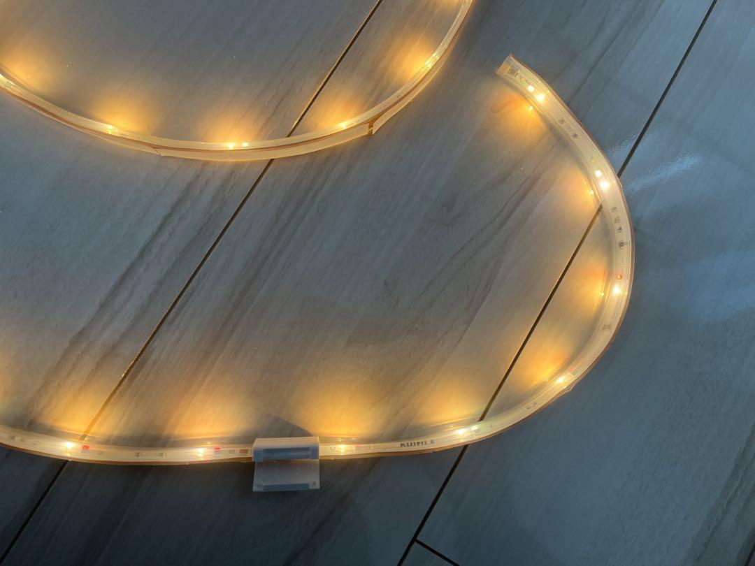 Philips Hue ライトリボンとブリッジ
