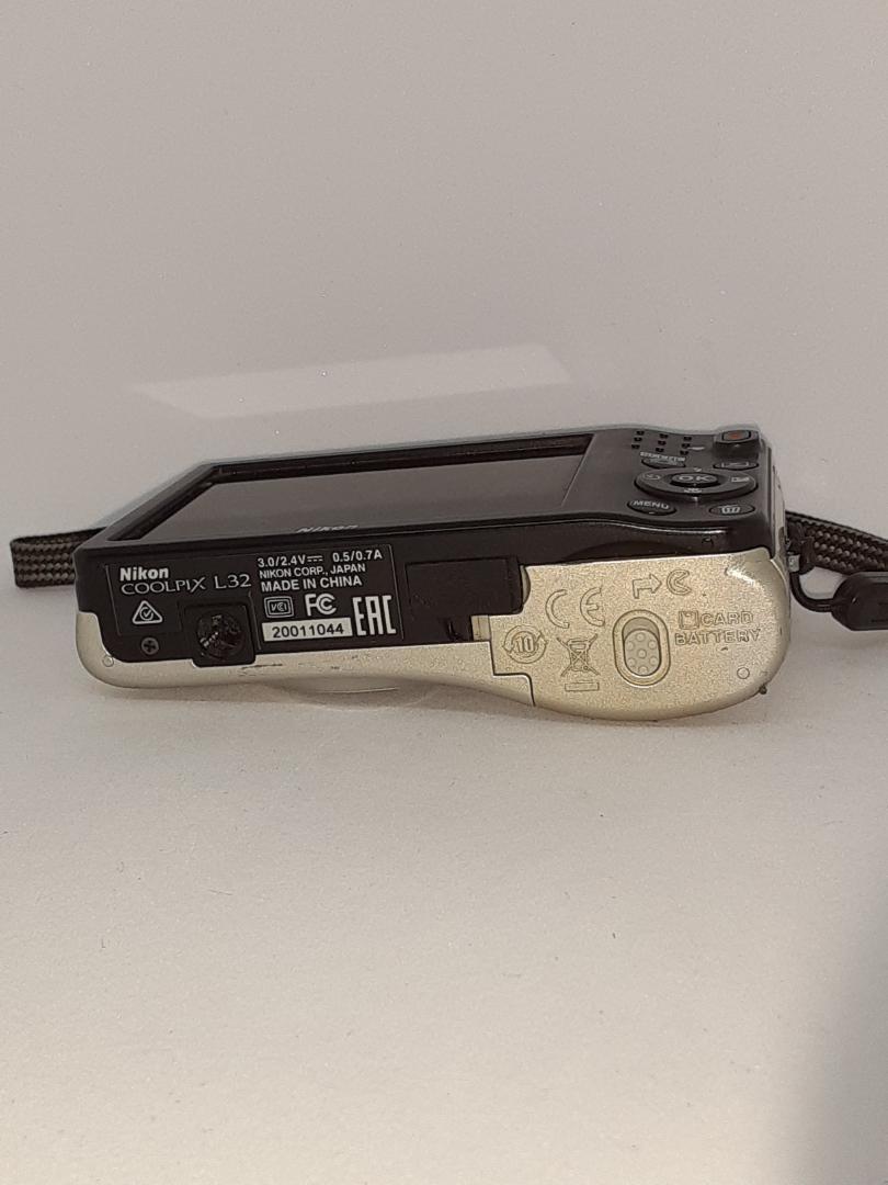 スマホ転送OK】ニコン Nikon COOLPIX L32 単3電池駆動 - メルカリ スマホ転送OK】ニコン Nikon COOLPIX L32 単3電池駆動 - メルカリ