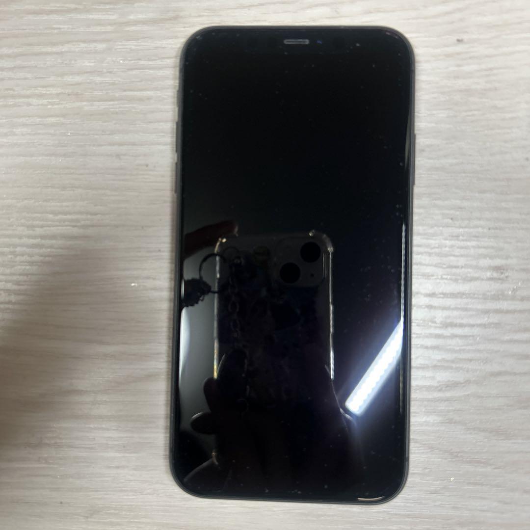 Apple iPhone 11 ブラック 本体