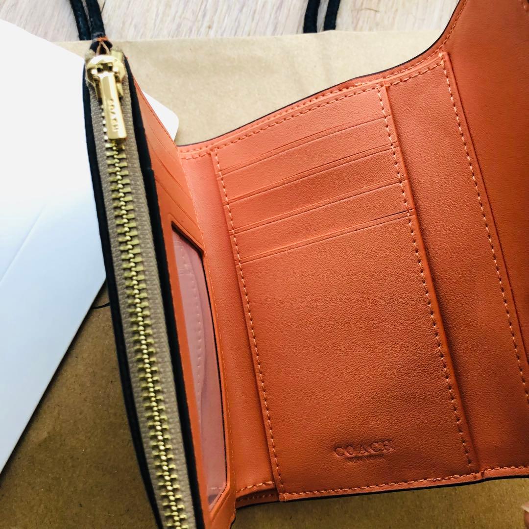 特売Coach コーチ折りたたみ財布 可愛いウマもちタイプおすすめ