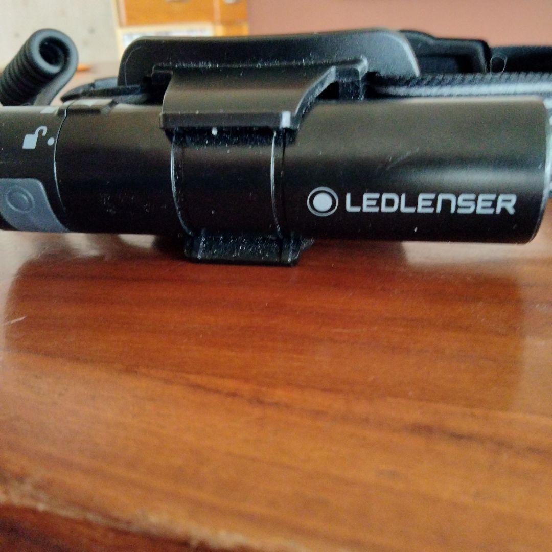 てらLEDLENSER  H8R  SEヘッドライト