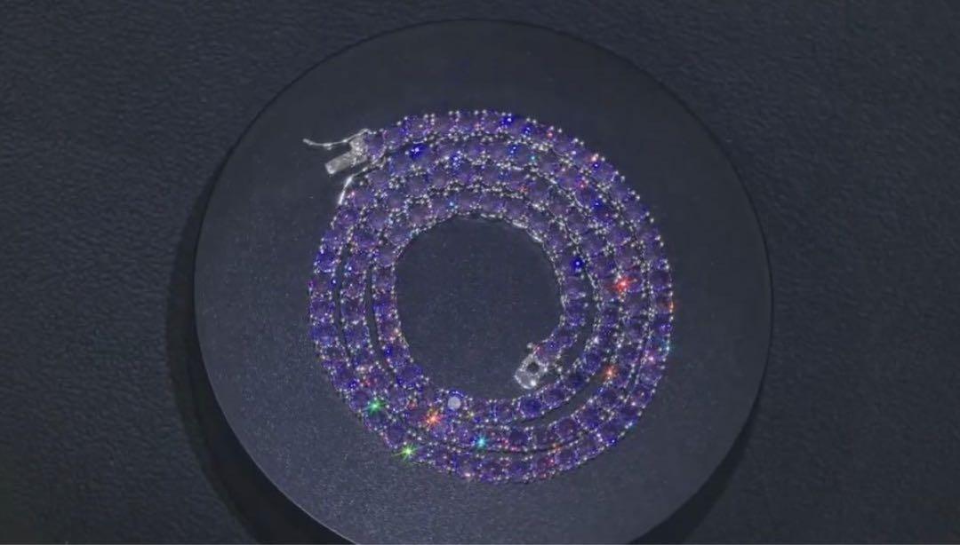 【世界が選ぶトレンド】紫高級glitterチェーンネックレス｜輝き×希少カラー