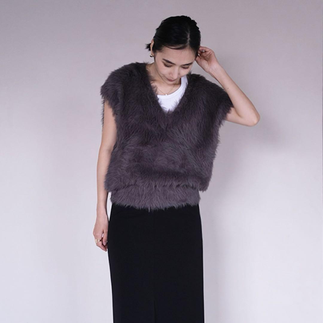 【美品】AKTE Vネックシャギーニットベストトップス