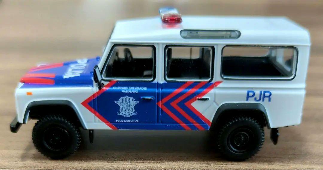 MINI GT Land Rover Defender 110 インドネシア警察