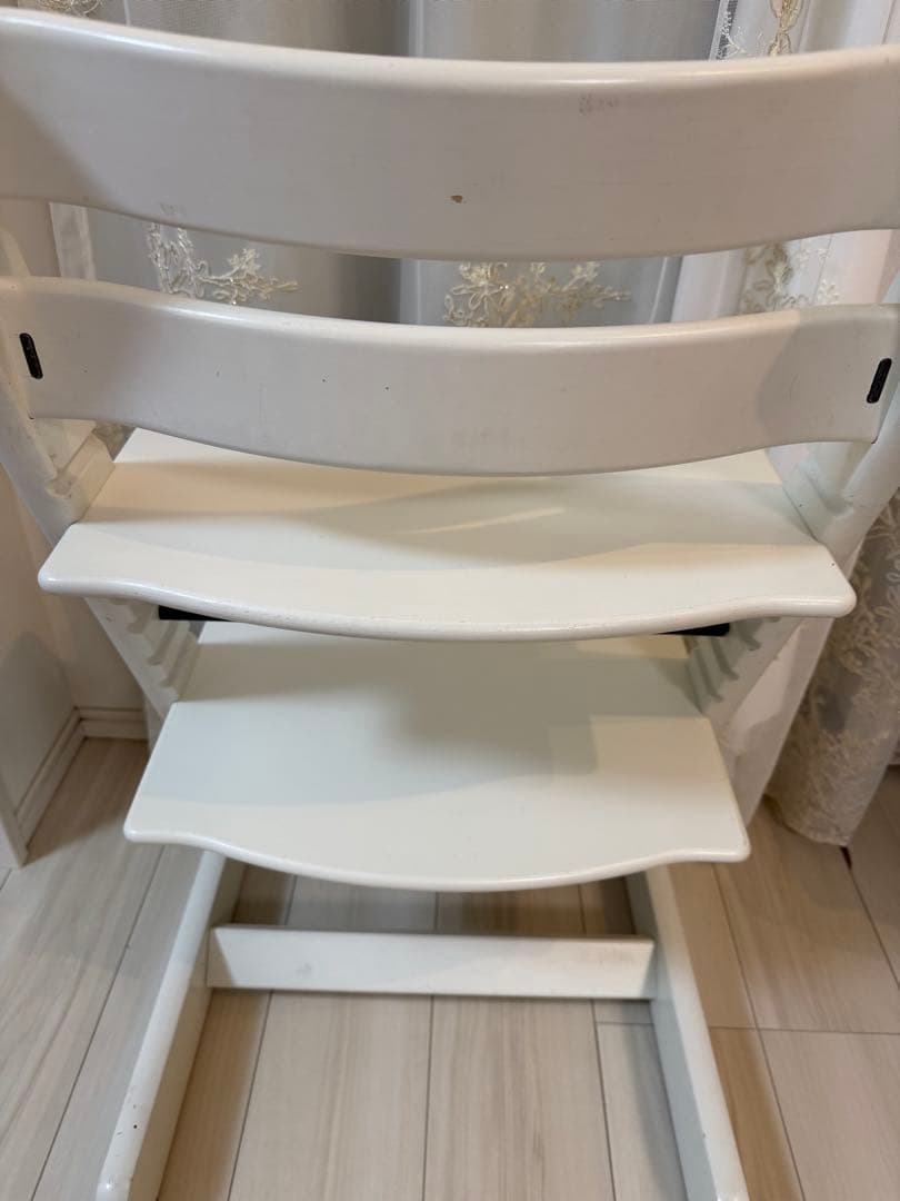 手渡しのみ★美品★Stokke トリップトラップ ハイチェア ホワイト 手渡しのみ★美品★Stokke トリップトラップ ハイチェア ホワイト