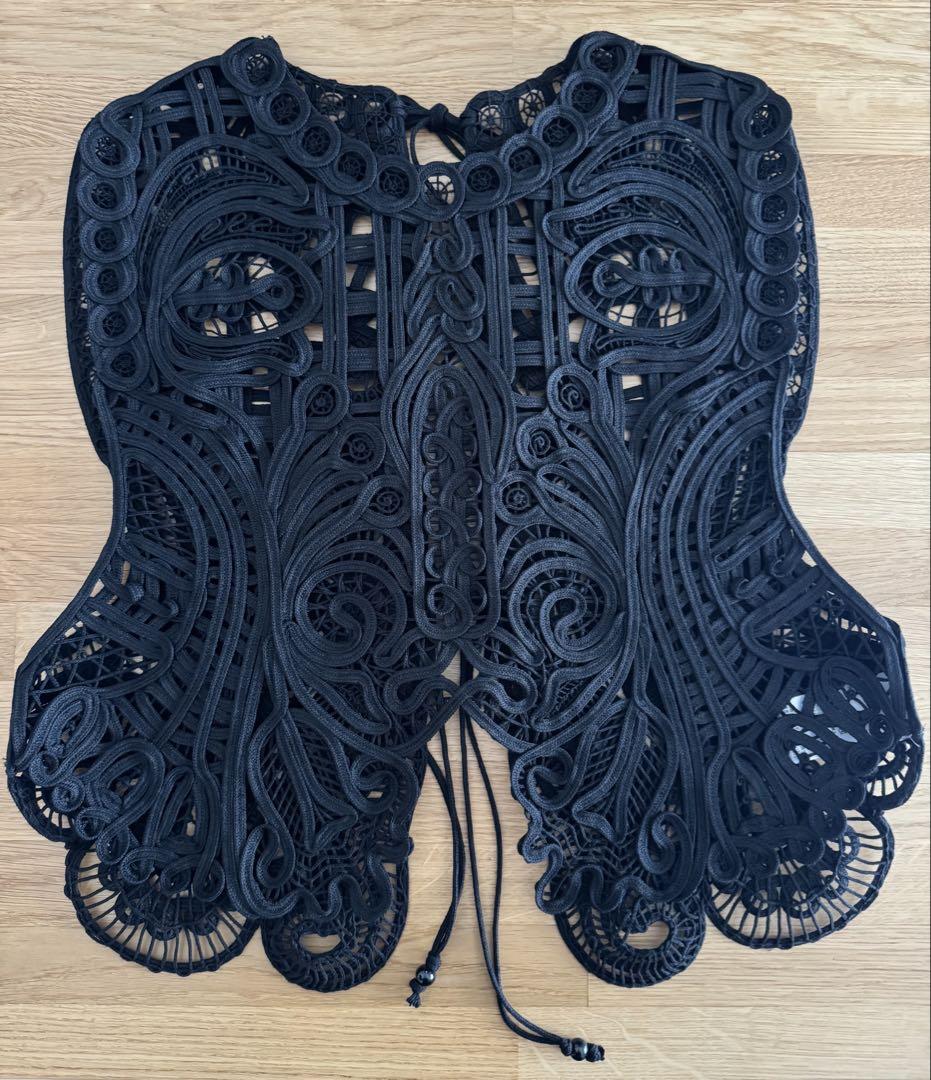 マメクロゴウチ　コード刺繍ベスト　ブラック　黒　24FW
