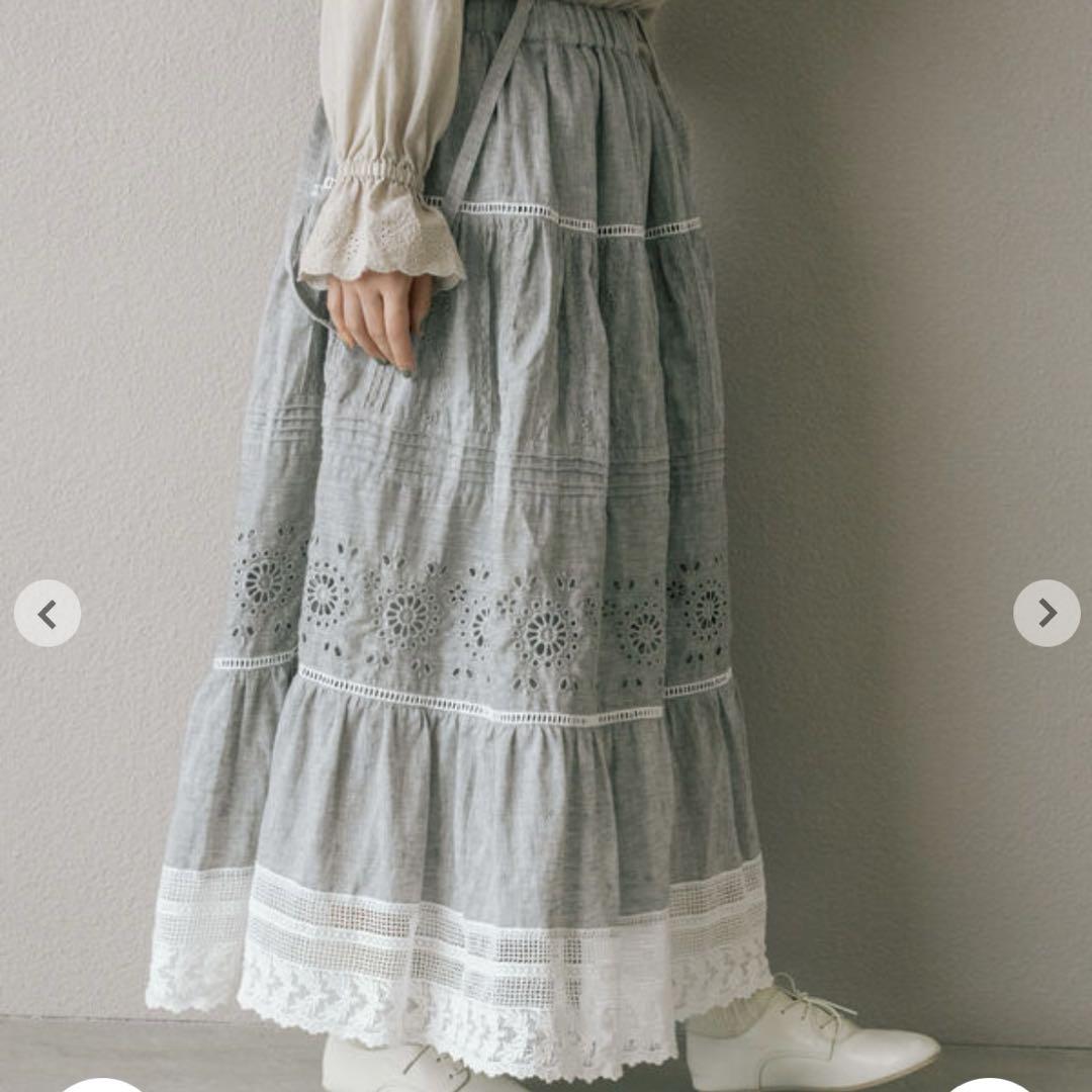 希少　新品タグ付き　サマンサモスモス　kazumiコラボスカート 新品タグ付き】kazumi×Samansa Mos2 ＊サス付刺繍スカート