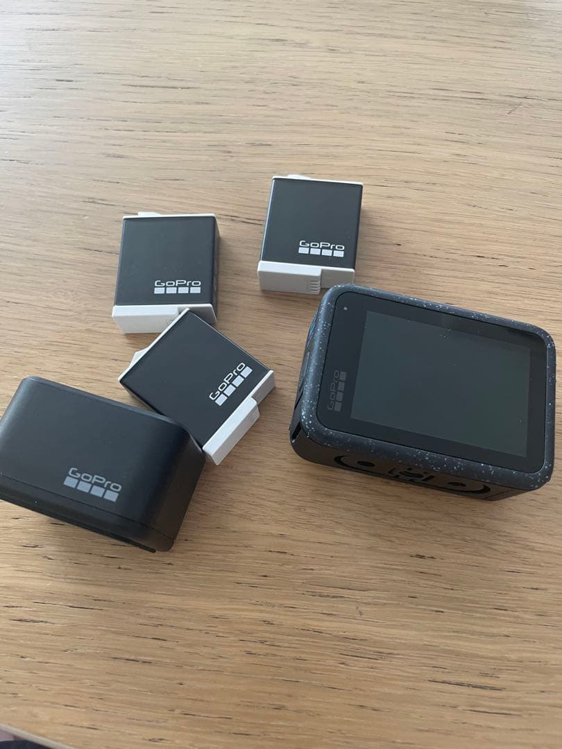 GoPro 12 Black 本体 バッテリー3個付き GoPro 12 Black 本体 バッテリー3個付き