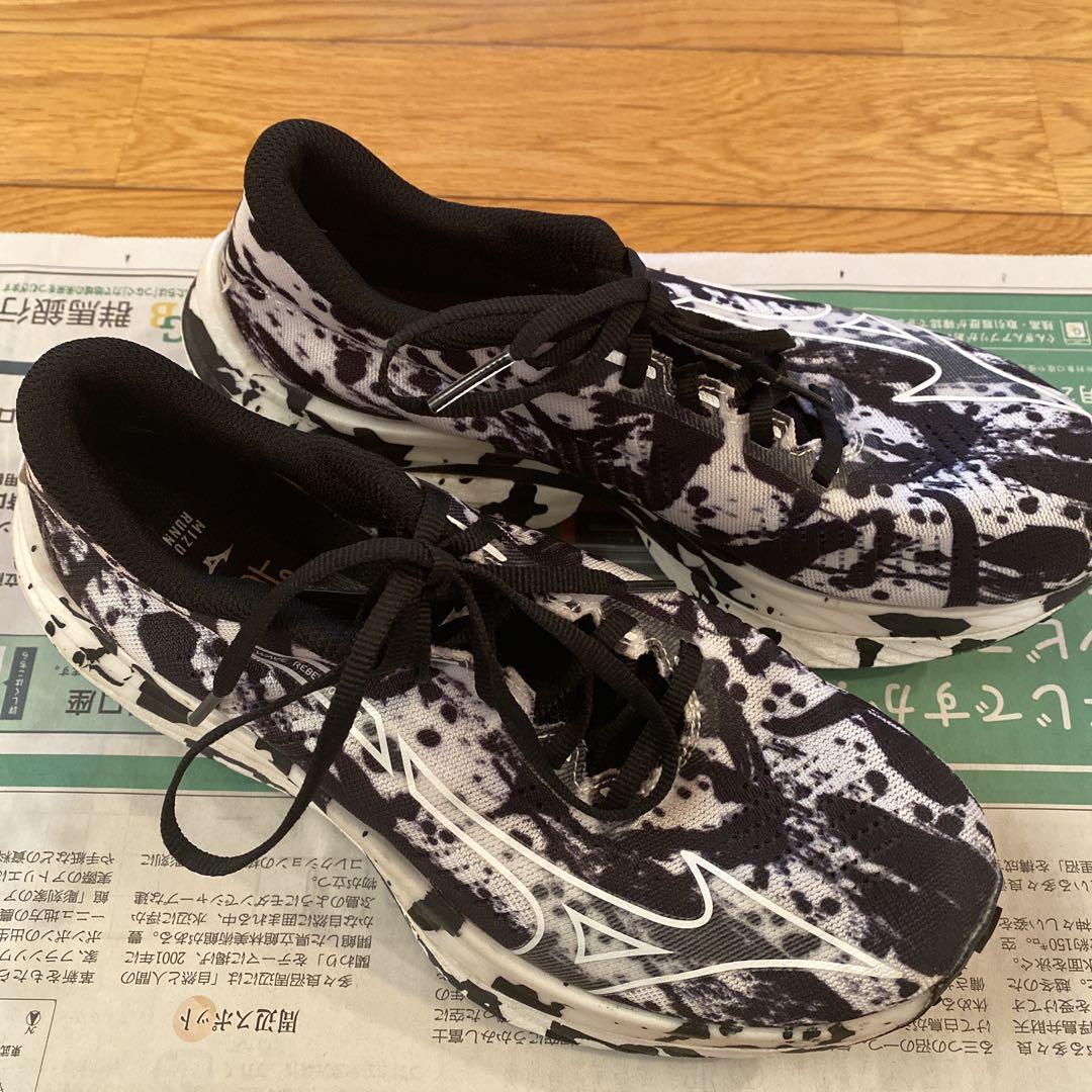 ミズノWAVE REBELLION PRO/レディース23.0cm
