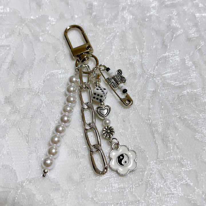 ビーズキーホルダー 韓国 ハート 花 蝶 チェーン 陰陽 パールビーズ 名入れ Rg Tech Net ビーズキーホルダー 韓国 ハート 花 蝶 チェーン 陰陽 パールビーズ 名入れ Rg Tech Net