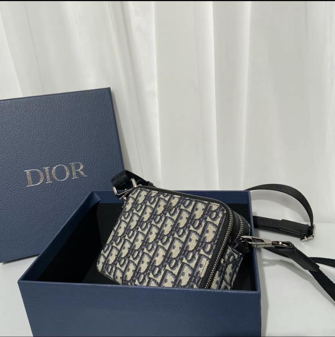 ✨Dior✨ スマホショルダーバッグ ロゴパターン - メルカリ