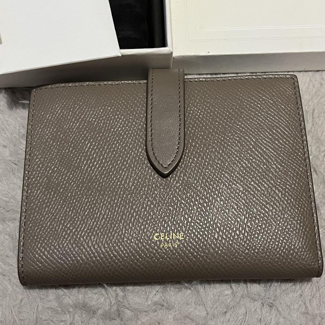 CELINE - CELINE 財布 二つ折り TRIOMPHE ストラップ ウォレット