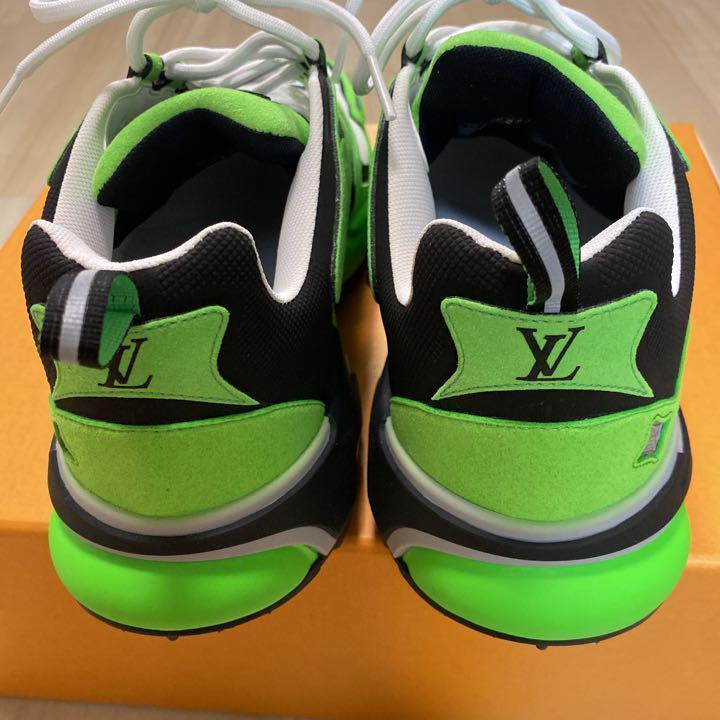 LOUIS VUITTON ルイヴィトン　スニーカー
