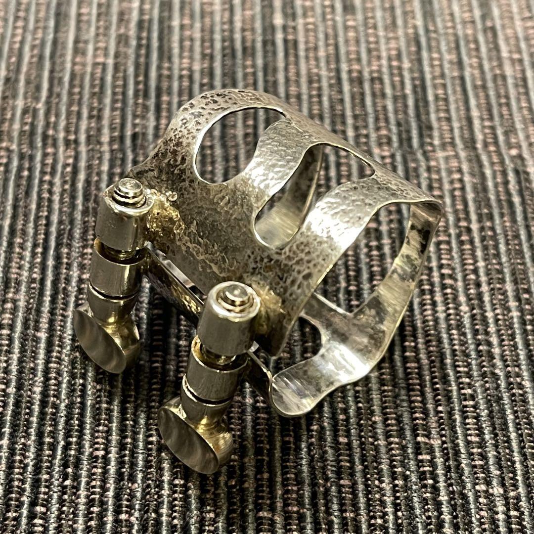 希少 総銀製アルトサックスリガチャー ハンドハンマリング オーダーメイド