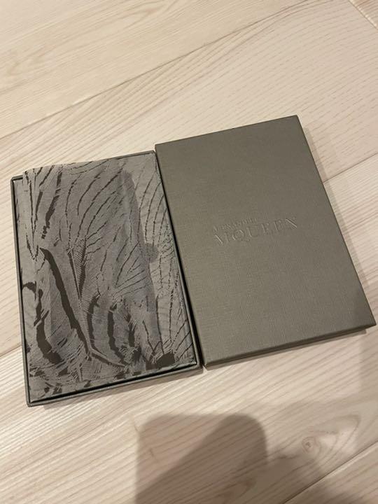 アレキサンダーマックィーン携帯ケース