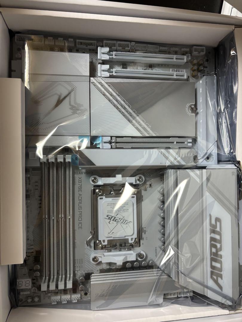 GIGABYTE X870EAORUS PRO ICE - AMD Ryzen用