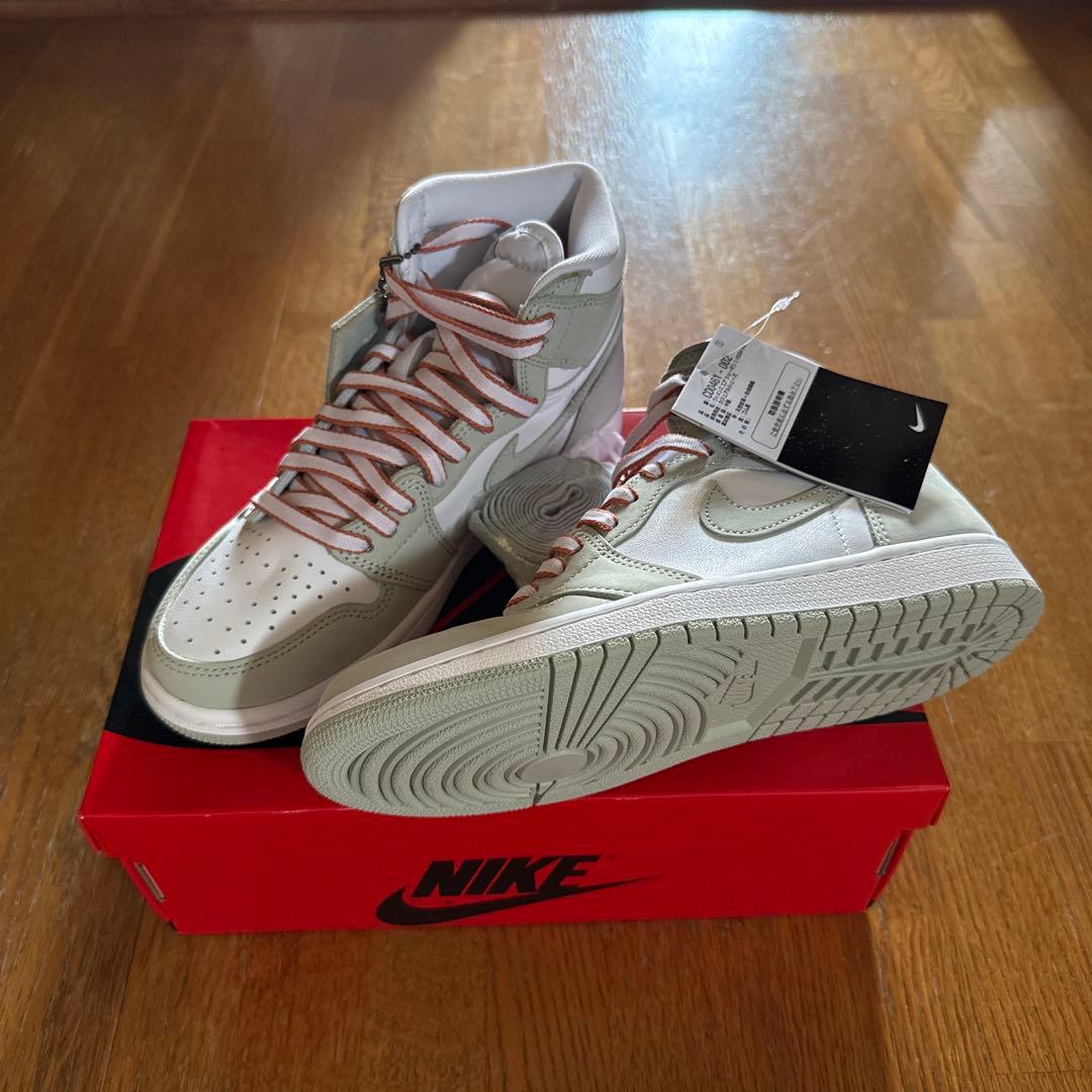 Nike ハイカットスニーカー グレー|ホワイト24cm・NIKE WWW_MORNINGWALKER_COM