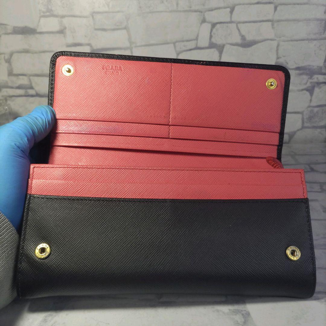 0319 最終値引き【箱、保証カード付】プラダ ／長財布 ／二つ折り財布　黒