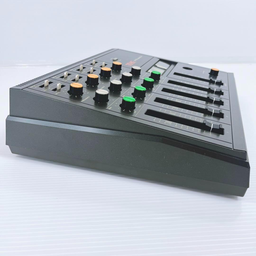 TEAC M-09 AUDIO MIXER オーディオミキサー