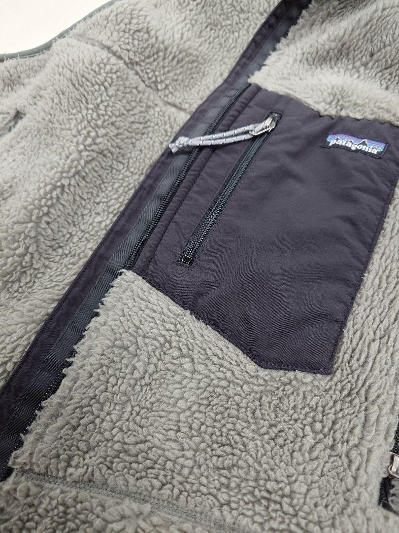 Patagonia レトロXベスト（オリーブ色）