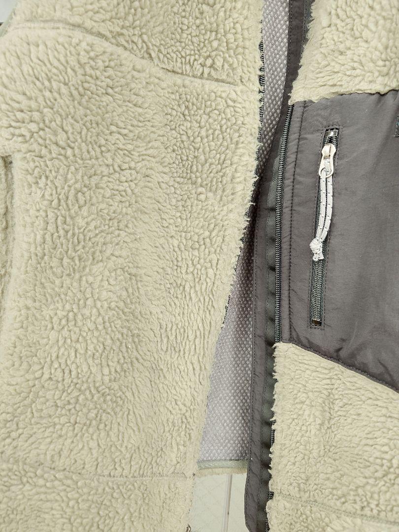 Patagonia レトロXベスト（オリーブ色）